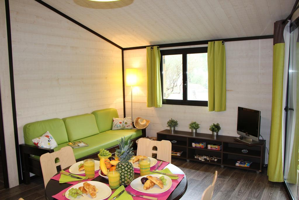Camping Résidence Lagrange - Les Varois Solliès-Toucas